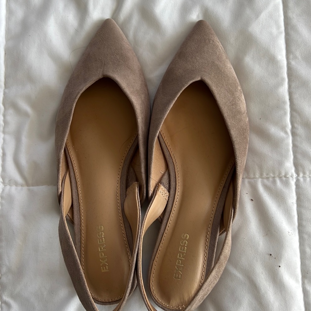 Women’s flats